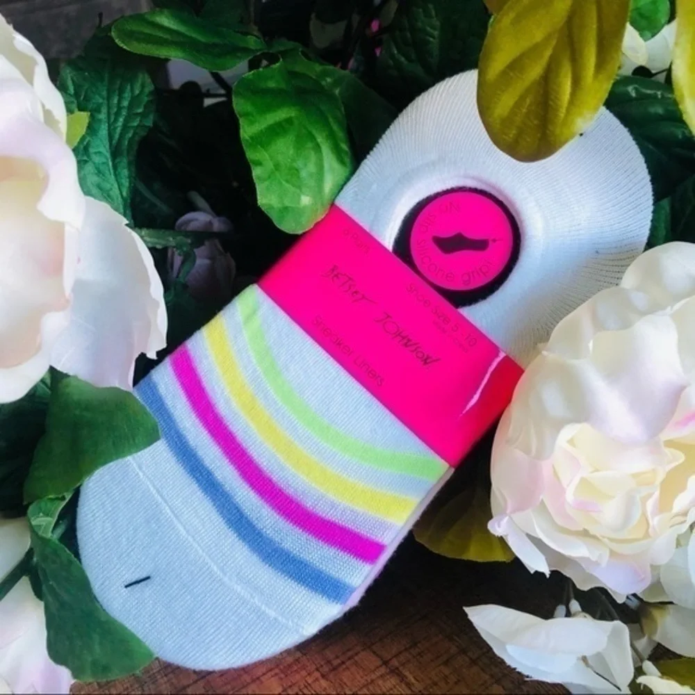 Betsey Johnson 6-Pack No-Show Liner Socks Non-Slip Grip Women’s NWT